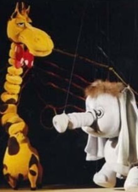 Любопытный слоненок